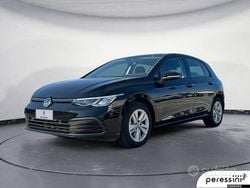 Nero Usata 2024 VW Golf VIII Life Tre volumi | 22.900 € (Ottimo prezzo)