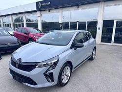 Grigio aviation perlato Nuova 2025 Renault Clio V Evolution Tre volumi | 20.900 € (Cara)