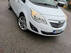 Bianco Usata 2010 Opel Meriva Monovolume | 2800 € (Buon prezzo)