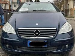Blu/azzurro Usata 2006 Mercedes A160 Classic Monovolume | 2800 € (Buon prezzo)