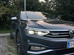 Grigio Usata 2021 VW Passat Station wagon | 18.500 € (Molto cara)