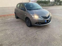 Other Usata 2022 Lancia Ypsilon Gold Due volumi | 9190 € (Ottimo prezzo)