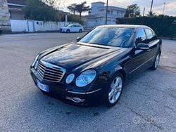 Nero Usata 2009 Mercedes E280 Avantgarde Tre volumi | 9500 €
