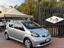 Grigio Usata 2008 Toyota Aygo Due volumi | 5490 € (Buon prezzo)