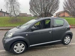 Nero Usata 2010 Toyota Aygo Connect Style Due volumi | 4400 € (Buon prezzo)