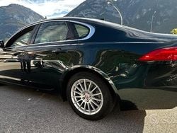 Verde Usata 2016 Jaguar XF Tre volumi | 11.950 €