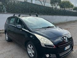 Nero Usata 2010 Peugeot 5008 Tre volumi | 1500 € (Super prezzo)