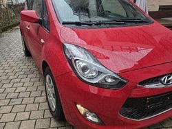 Rosso Usata 2015 Hyundai ix20 Comfort Due volumi | 7450 € (Buon prezzo)