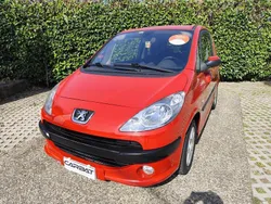 Marrone Usata 2006 Peugeot 1007 Due volumi | 3990 € (Cara)
