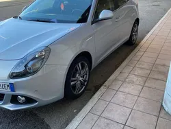 Usata 2016 Alfa Romeo Giulietta Distinctive Due volumi | 10.000 € (Buon prezzo)