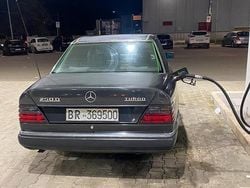 Usata 1992 Mercedes 250 Tre volumi | 10.000 €