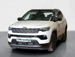 Alpine white con tetto nero Usata 2024 Jeep Compass SUV | 29.400 € (Buon prezzo)