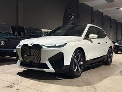 Bianco metallizzato Usata 2022 BMW iX SUV | 39.800 €