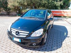 Nero Usata 2011 Mercedes B180 Executive Monovolume | 5700 € (Buon prezzo)