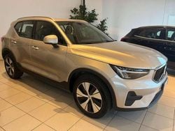 Bronzo Usata 2023 Volvo XC40 Core SUV | 24.900 € (Buon prezzo)