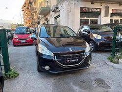 Viola Usata 2014 Peugeot 208 Active Due volumi | 5900 € (Buon prezzo)