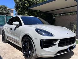 Usata 2020 Porsche Macan Turbo SUV | 64.900 € (Molto cara)