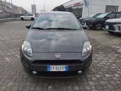 Grigio Usata 2015 Fiat Punto Lounge Tre volumi | 6500 € (Buon prezzo)