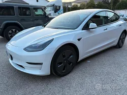 Usata 2023 Tesla Model 3 Tre volumi | 31.500 € (Buon prezzo)