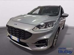 Grigio Usata 2022 Ford Kuga ST-Line SUV | 20.900 € (Buon prezzo)