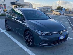 Grigio Usata 2024 VW Golf VIII Style Tre volumi | 31.500 € (Cara)