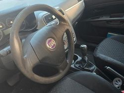 Bianco Usata 2009 Fiat Grande Punto Due volumi | 2400 € (Super prezzo)