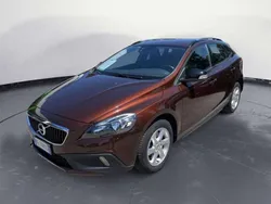 Marrone Usata 2016 Volvo V40 CC Momentum Station wagon | 11.900 € (Buon prezzo)