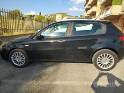 Nero Usata 2007 Alfa Romeo 147 Due volumi | 2900 €