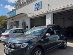 Grigio Usata 2020 Dacia Sandero Anniversary Tre volumi | 8900 € (Buon prezzo)