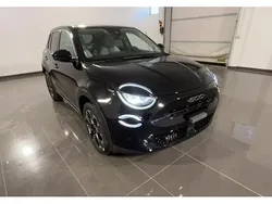 Nero Nuova 2024 Fiat 600 La Prima SUV | 24.990 €