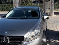 Grigio Usata 2014 Mercedes A160 Premium Tre volumi | 10.500 € (Ottimo prezzo)