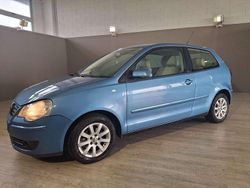 Blu/azzurro Usata 2007 VW Polo Sportline Tre volumi | 2490 € (Ottimo prezzo)