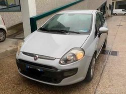 Grigio Usata 2011 Fiat Punto Evo Due volumi | 2200 € (Buon prezzo)