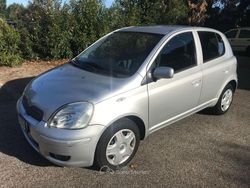 Argento Usata 2005 Toyota Yaris Sol Tre volumi | 2900 € (Buon prezzo)