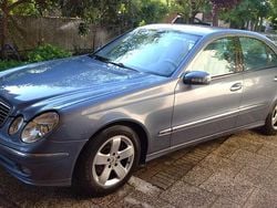 Blu/azzurro Usata 2004 Mercedes E220 Avantgarde Tre volumi | 2500 € (Ottimo prezzo)