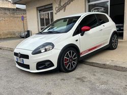 Bianco Usata 2010 Abarth Grande Punto Due volumi | 7500 € (Buon prezzo)