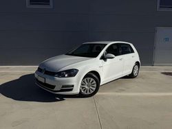 Usata 2016 VW Golf Trendline Tre volumi | 7690 €