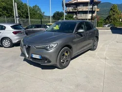 Grigio Usata 2018 Alfa Romeo Stelvio Executive SUV | 24.900 € (Buon prezzo)