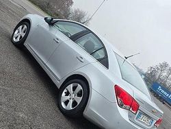 Grigio Usata 2010 Chevrolet Cruze Tre volumi | 2500 € (Ottimo prezzo)