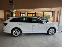 Bianco Usata 2022 Skoda Octavia G-TEC Style Station wagon | 17.000 € (Buon prezzo)