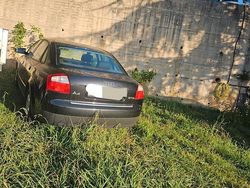 Nero Usata 2002 Audi A4 Tre volumi | 2000 € (Cara)