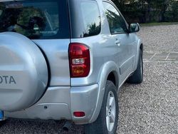Grigio Usata 2000 Toyota RAV4 SUV | 5900 € (Molto cara)