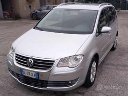 Grigio Usata 2007 VW Touran Highline Monovolume | 4950 € (Cara)