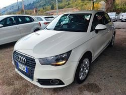 Bianco Usata 2011 Audi A1 Ambition Tre volumi | 6300 € (Buon prezzo)