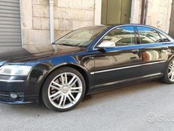 Nero Usata 2006 Audi S8 Tre volumi | 19.000 €