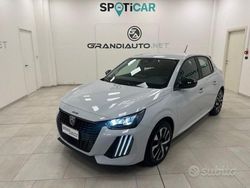 Bianco Nuova 2025 Peugeot 208 Style Due volumi | 20.500 € (Buon prezzo)