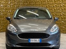 Grigio Usata 2018 Ford Fiesta Tre volumi | 7900 € (Buon prezzo)