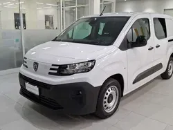 Bianco Nuova 2025 Peugeot Partner Monovolume | 21.590 €