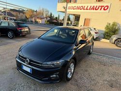 Nero Usata 2021 VW Polo Comfortline Tre volumi | 15.900 € (Buon prezzo)