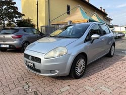 Grigio Usata 2006 Fiat Grande Punto Dynamic Due volumi | 1990 € (Buon prezzo)